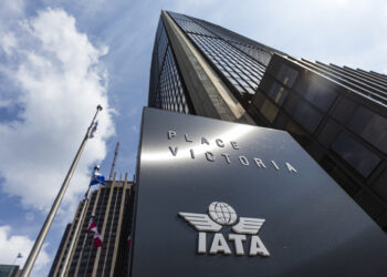 Global airlines to narrow losses in 2022 as outlook improves