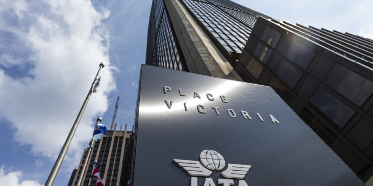 Global airlines to narrow losses in 2022 as outlook improves