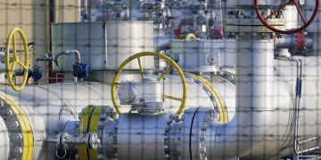 Equinor, Shell and Exxon agree LNG project with Tanzania