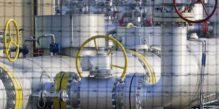 Equinor, Shell and Exxon agree LNG project with Tanzania