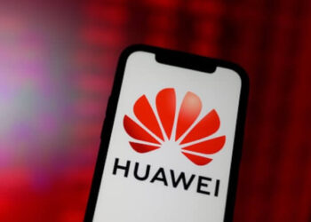 Huawei is building secret network for chips, trade group warns